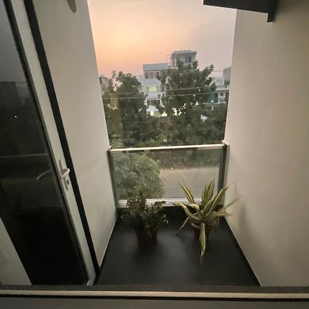 Downtown Studios Gurgaon Esterno foto